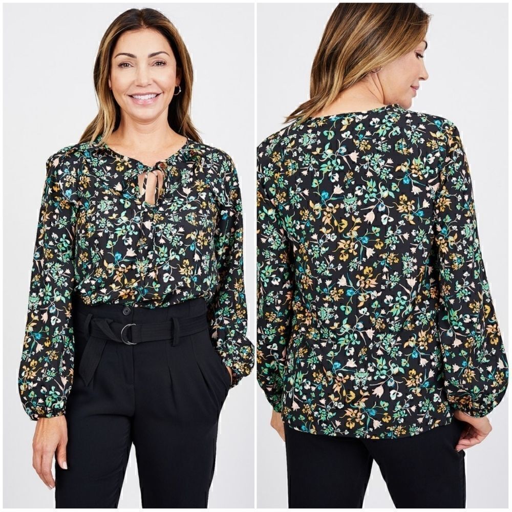 BCBGeneration Floral Keyhole Ruffled Top Small Bell Sleeve NWOT
